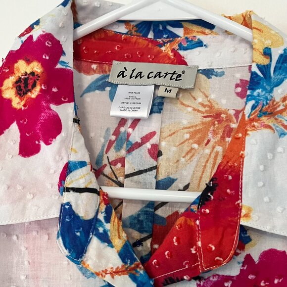 A La Carte button up blouse floral textured boho artsy asymmetric hem sz medium - Picture 3 of 6